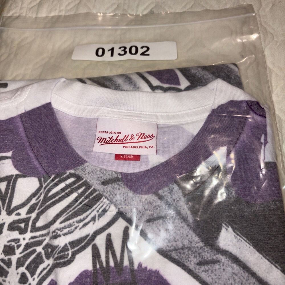 Vince Carter Toronto Raptors Mitchell & Ness AOP All Star Shirt NWT Size S Tee - Picture 8 of 8